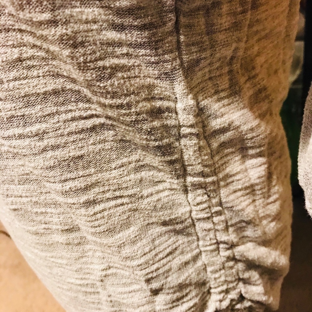 3/$20🌸 Express top SOLD - Picture 3 of 4